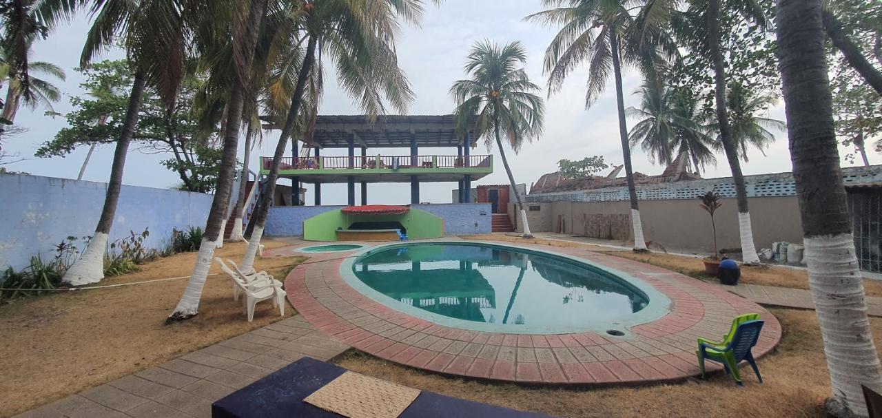 Hostal Club Mochilero Ла Либертад Екстериор снимка